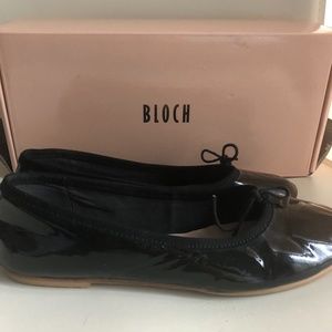 New patent leather shoes size 5.5 Bloch 37 EU girl